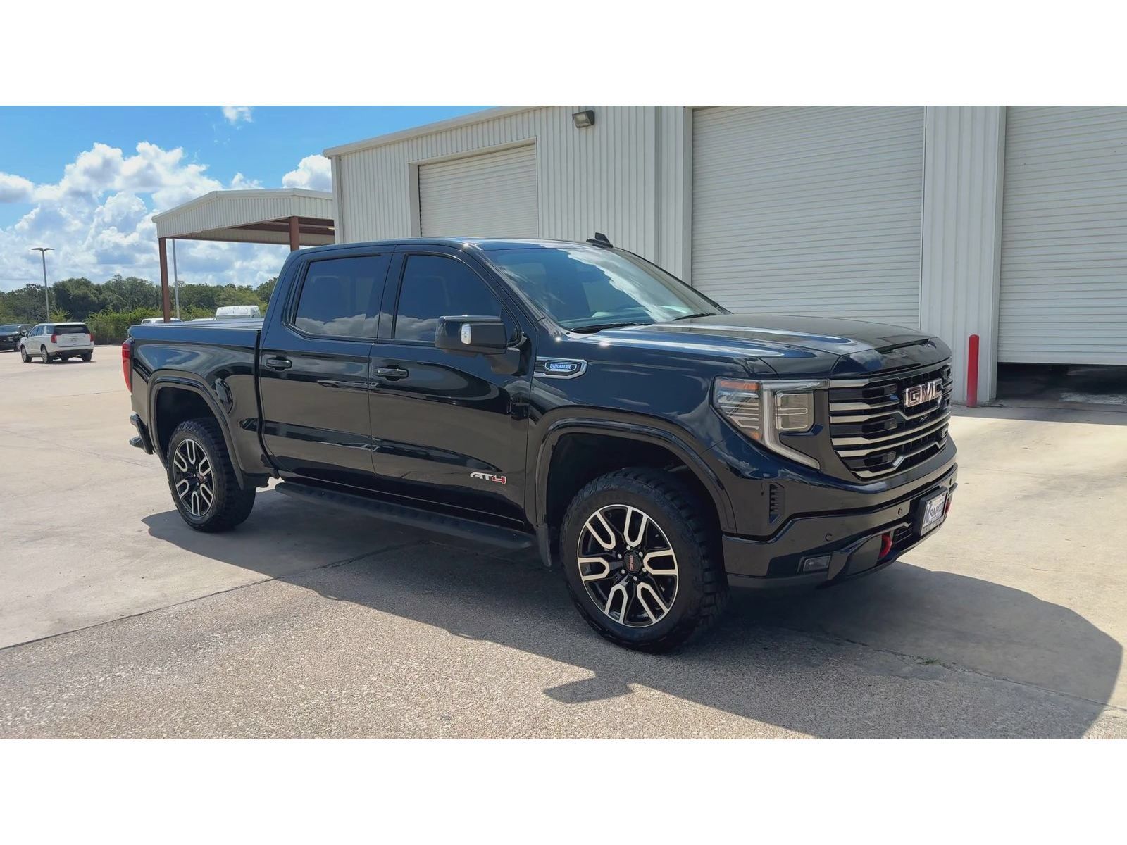 Used 2025 GMC Sierra 1500 AT4 w/ AT4 Premium Package AWD/4WD image 2