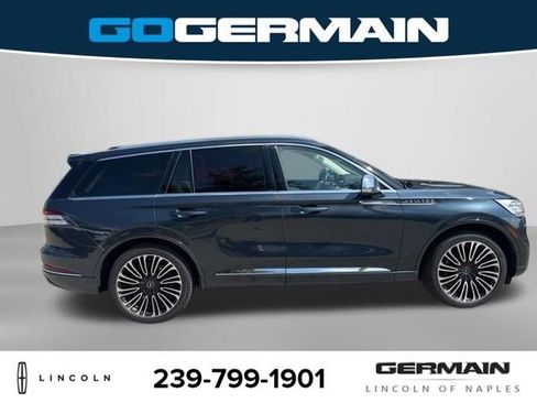 Used 2022 Lincoln Aviator Black Label AWD/4WD image 8
