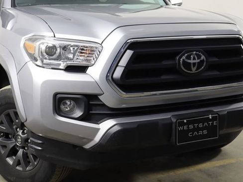 Used 2020 Toyota Tacoma SR5 AWD/4WD image 41