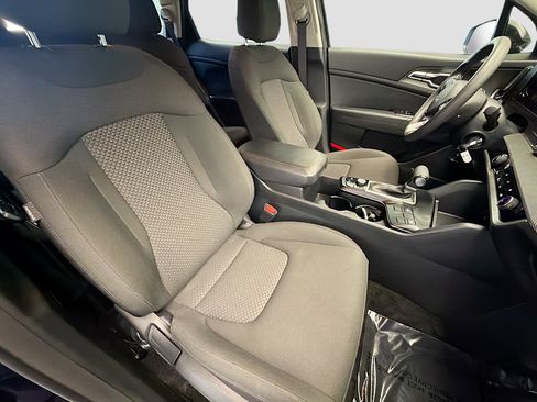Used 2024 Kia Sportage LX image 15