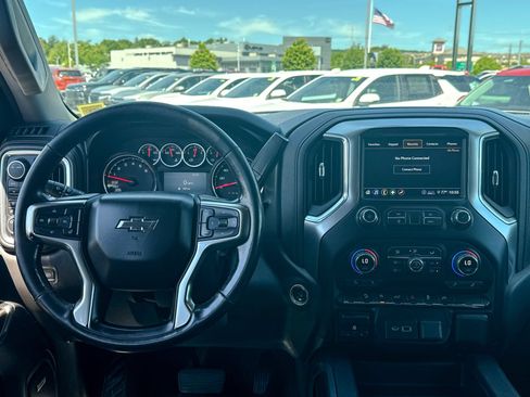 Used 2020 Chevrolet Silverado 1500 RST AWD/4WD image 23