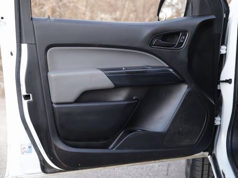 Used 2018 Chevrolet Colorado W/T image 21