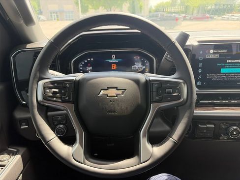 Used 2025 Chevrolet Silverado 2500 LT w/ Convenience Package AWD/4WD image 18