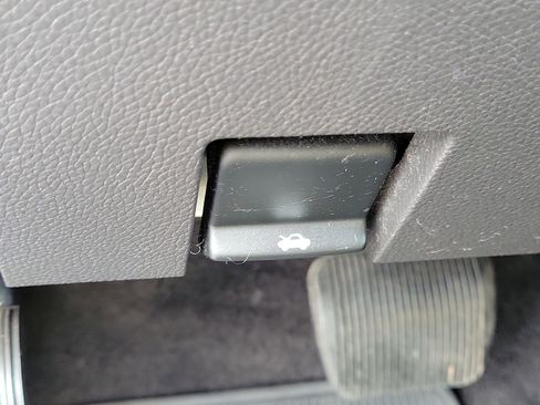 Used 2012 Lincoln Navigator 2WD image 24