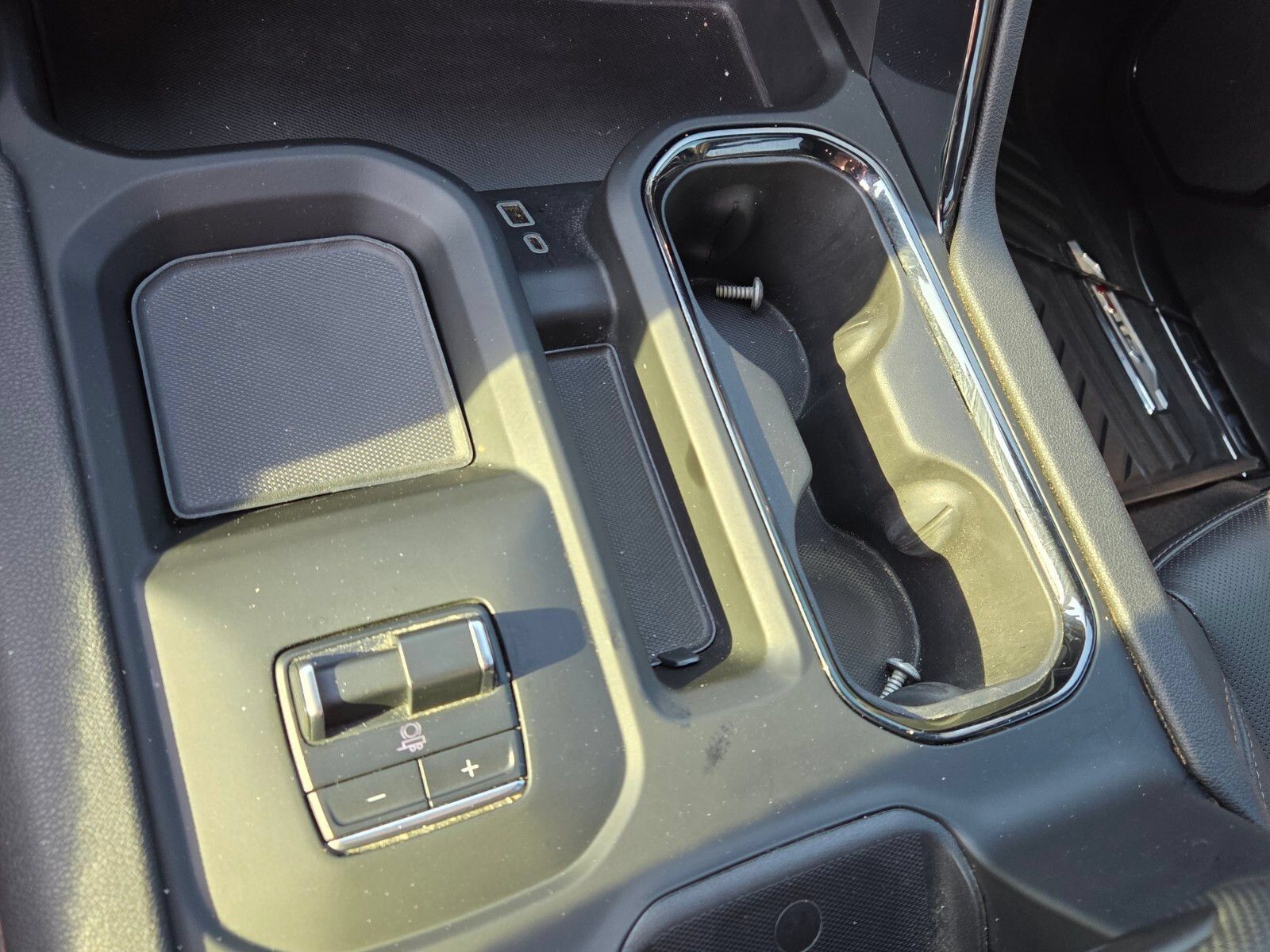 Used 2024 GMC Sierra 2500 AT4 w/ AT4 Premium Plus Package AWD/4WD image 22