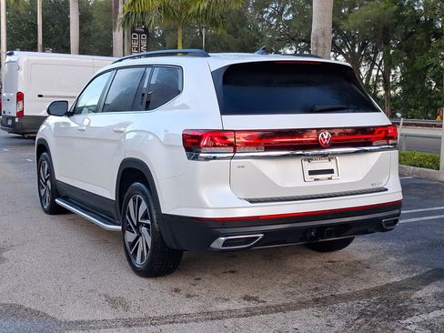 Used 2026 Volkswagen Atlas SE FWD image 3