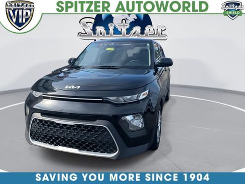 Certified 2022 Kia Soul LX FWD image 3