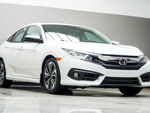 Used 2016 Honda Civic EX-T image 4
