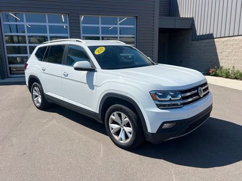 Used 2019 Volkswagen Atlas SE w/ Towing Package AWD/4WD image 3