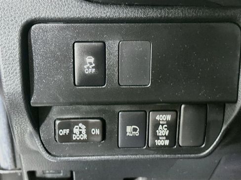 Used 2022 Toyota Tacoma TRD Sport w/ Technology Package RWD image 17