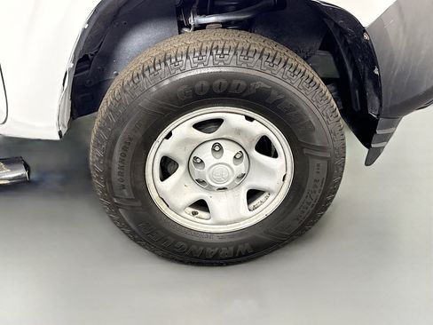 Used 2022 Toyota Tacoma SR RWD image 31