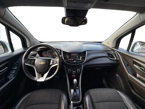 Used 2018 Chevrolet Trax LT w/ LT Convenience Package AWD/4WD image 21