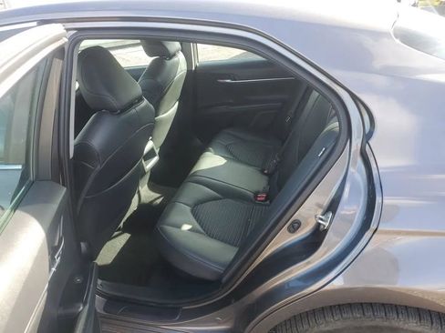 Used 2020 Toyota Camry LE FWD image 9