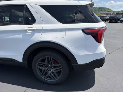 New 2026 Ford Explorer ST w/ Sun And Sound Package AWD/4WD image 6