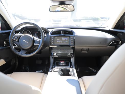 Used 2017 Jaguar XE Premium AWD/4WD image 17