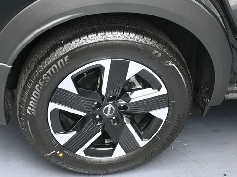 New 2026 Nissan Kicks SV w/ SV Premium Package AWD/4WD image 5