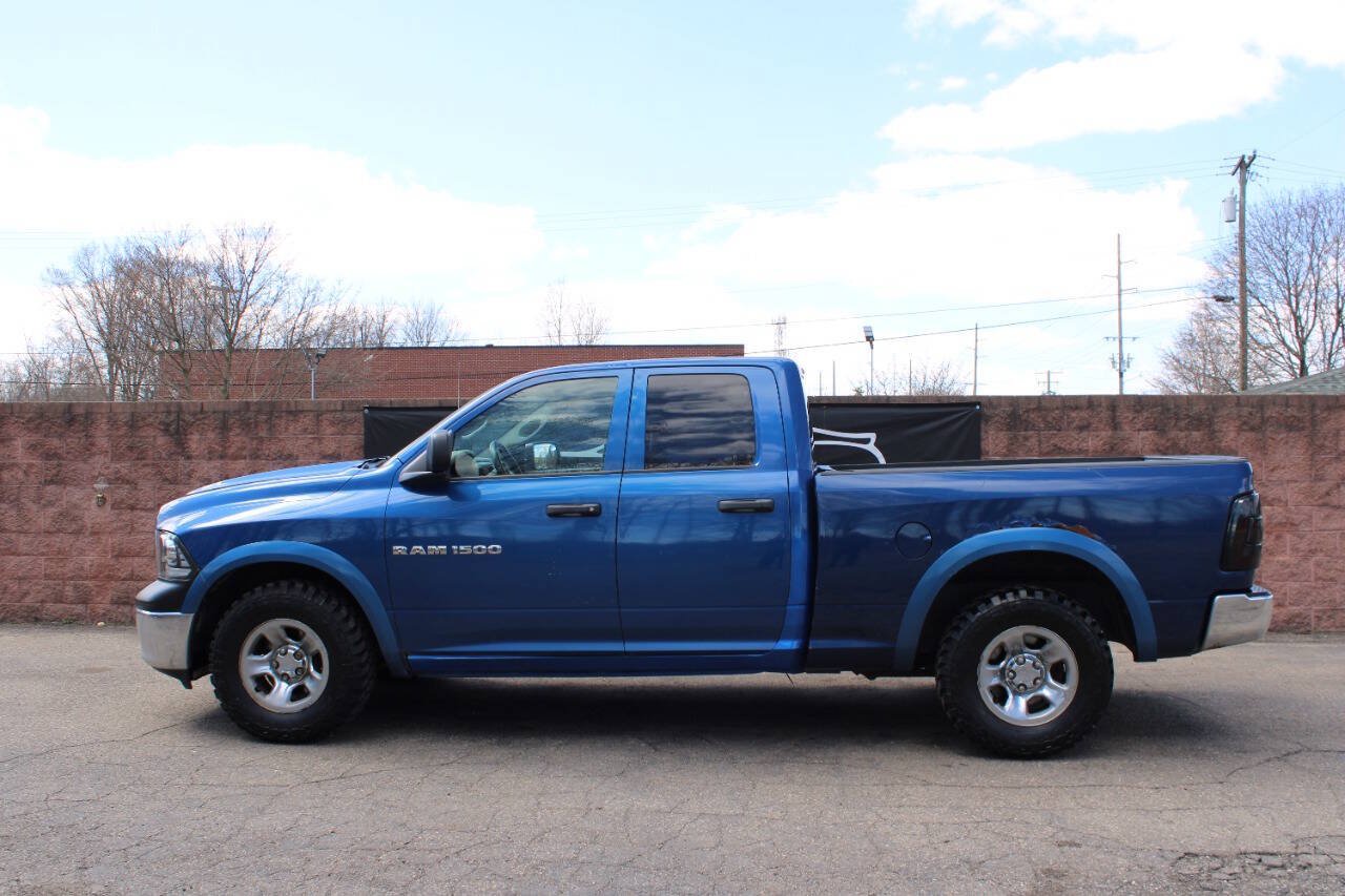 Used 2011 RAM 1500 ST w/ SXT Appearance Group AWD/4WD image 2