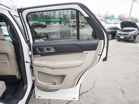 Used 2018 Ford Explorer Limited w/ Equipment Group 301A image 32