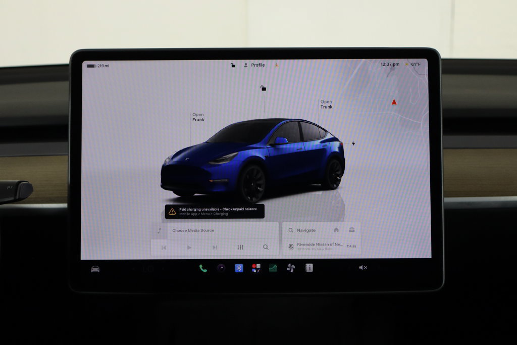 Used 2023 Tesla Model Y Long Range AWD/4WD image 23