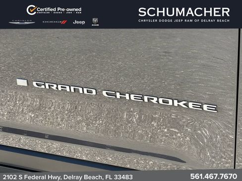 Used 2024 Jeep Grand Cherokee Limited w/ Luxury Tech Group II RWD image 10