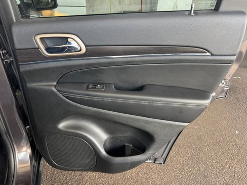 Used 2014 Jeep Grand Cherokee Limited RWD image 28