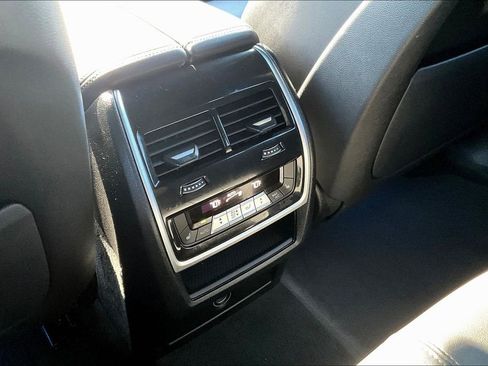 Used 2023 BMW X5 xDrive45e image 34