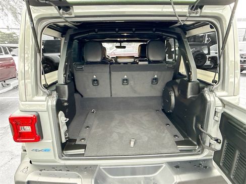 Used 2022 Jeep Wrangler Unlimited Rubicon 4xe w/ Steel Bumper Group image 30