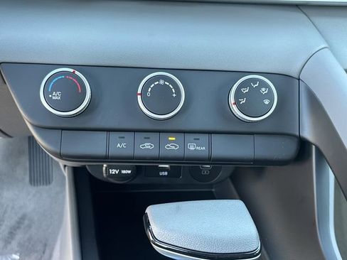 New 2026 Hyundai Elantra SE image 30
