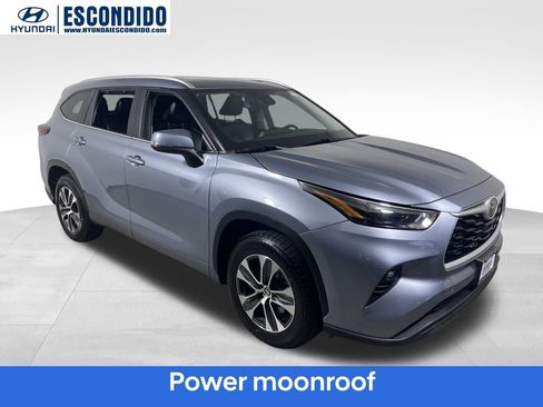 Used 2023 Toyota Highlander XLE image 8