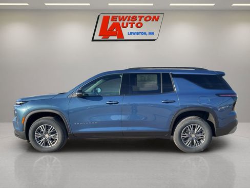 New 2026 Chevrolet Traverse LT image 2