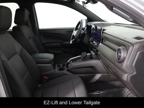 Used 2026 Chevrolet Colorado W/T w/ Advanced Trailering Package AWD/4WD image 18