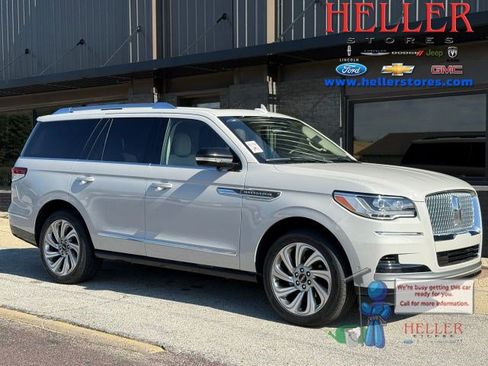 Used 2024 Lincoln Navigator Reserve AWD/4WD image 1