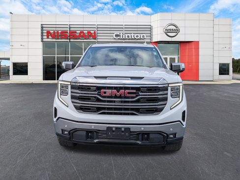 Used 2022 GMC Sierra 1500 SLT w/ SLT Premium Plus Package image 2