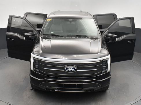 Used 2024 Ford F150 Lightning Lariat image 33