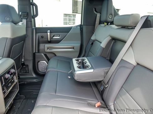 New 2025 GMC Hummer EV 3X image 13