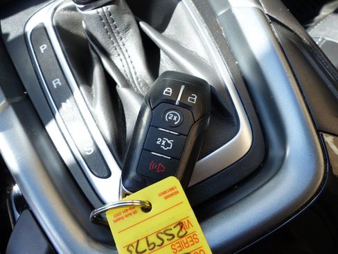 Used 2016 Ford Fusion Titanium FWD image 34