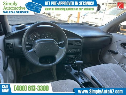 Used 2001 Saturn S-Series SW2 image 18