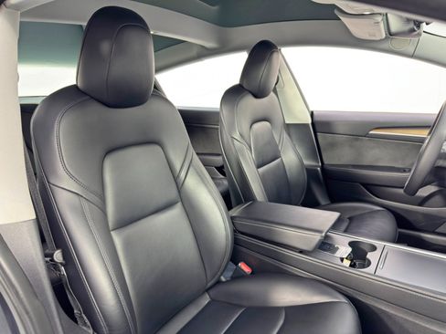 Used 2021 Tesla Model 3 Standard Range Plus image 37