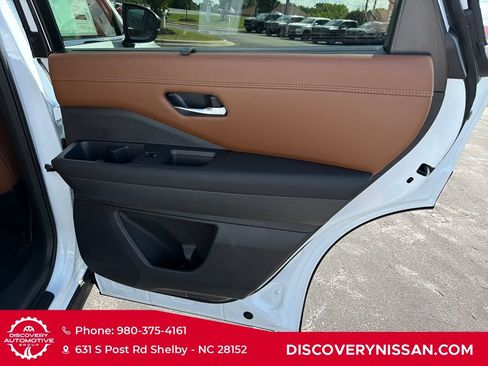 New 2026 Nissan Pathfinder Platinum AWD/4WD image 36