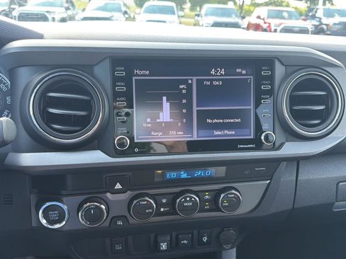 Used 2021 Toyota Tacoma TRD Sport AWD/4WD image 20