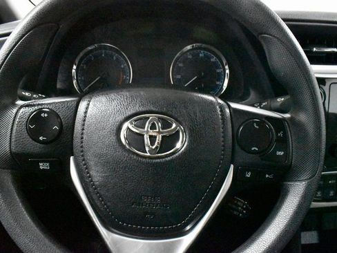 Used 2019 Toyota Corolla LE image 20