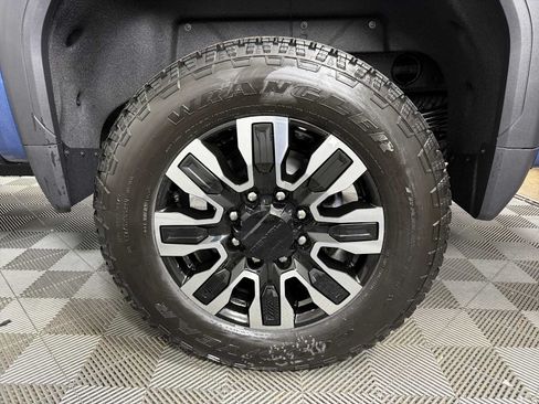 New 2026 GMC Sierra 2500 Denali Ultimate AWD/4WD image 17