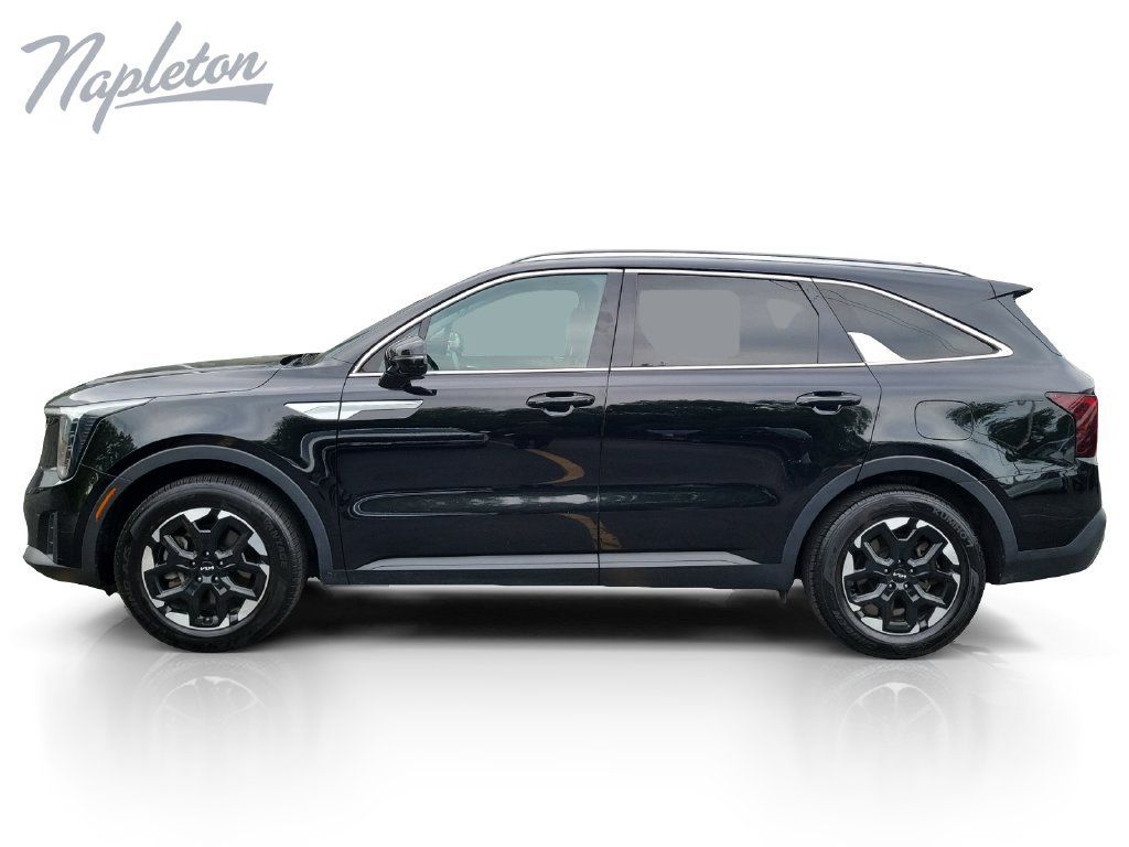 Used 2024 Kia Sorento S FWD image 2