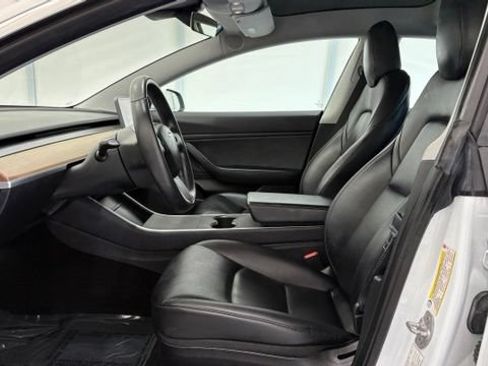 Used 2019 Tesla Model 3 Standard Range Plus RWD image 12