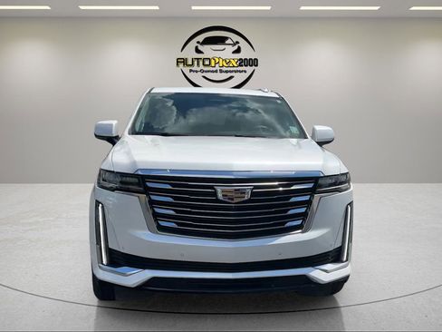 Used 2024 Cadillac Escalade Premium Luxury Platinum RWD image 2