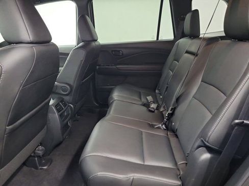 Used 2023 Honda Passport EX-L image 12