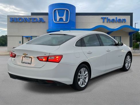 Used 2017 Chevrolet Malibu LT w/ Leather Package image 4