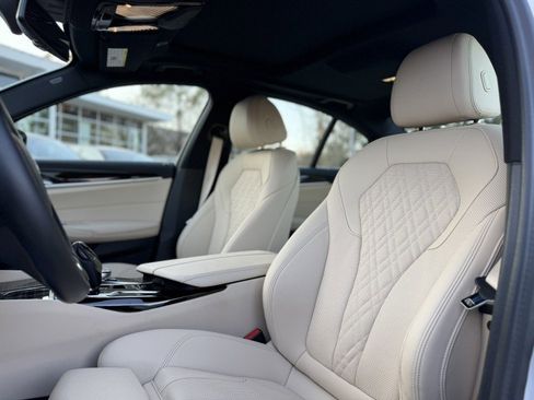 Certified 2023 BMW 540i w/ Premium Package image 12