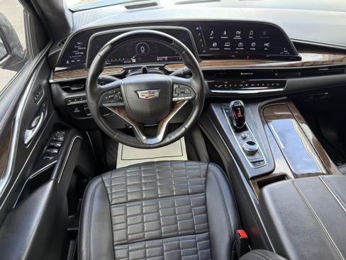 Used 2024 Cadillac Escalade Sport Platinum w/ LPO, ONYX Package AWD/4WD image 12