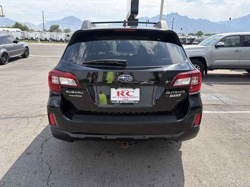 Used 2017 Subaru Outback 2.5i Limited AWD/4WD image 4